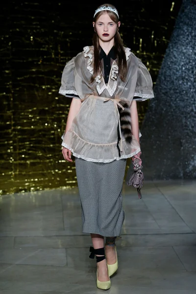 Look 34